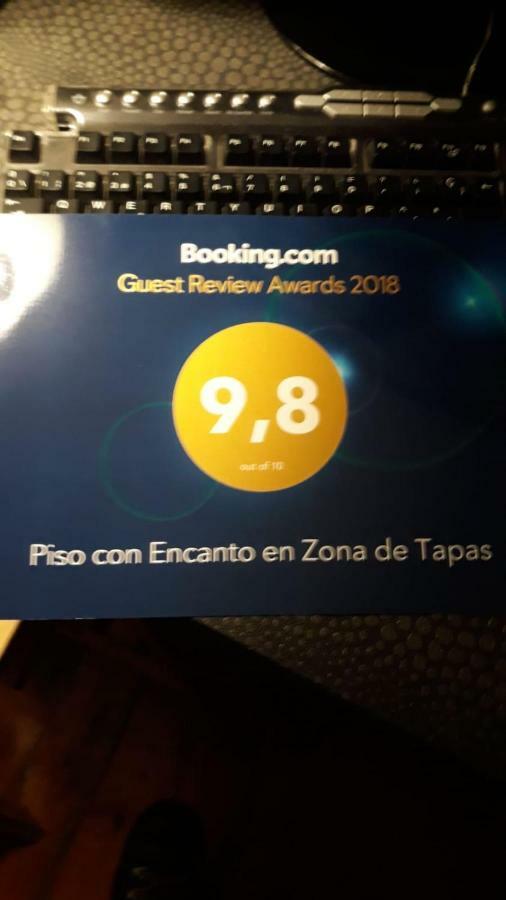 لوغرونيو Piso Con Encanto En Zona De Tapas المظهر الخارجي الصورة